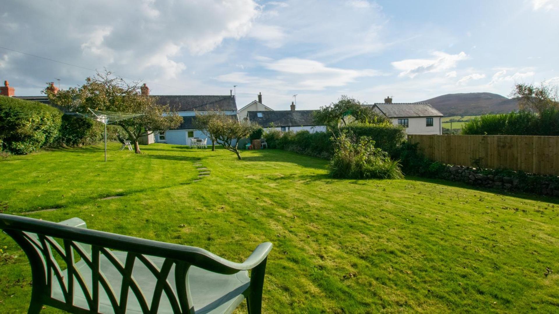 West End Cottage Llangennith Bagian luar foto
